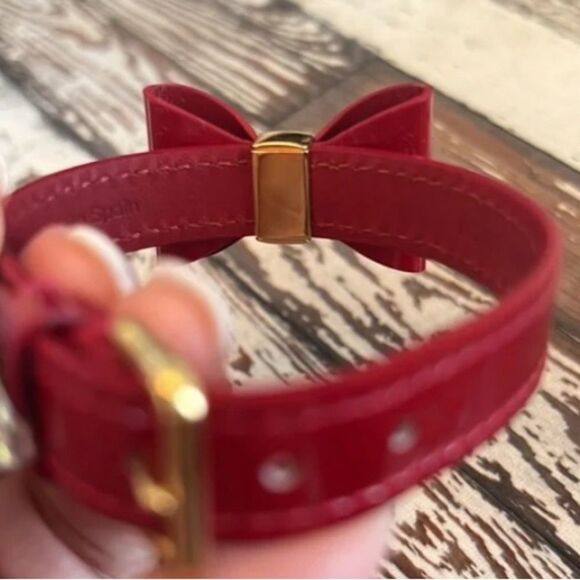 *Louis Vuitton* RARE Red Vernis Favorite 🌺Bow🌺 Leather Bracelet - Picture 6 of 6
